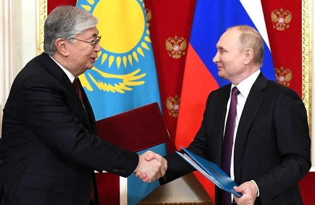 Создание «тройственного газового союза» обсудили Путин и Токаев