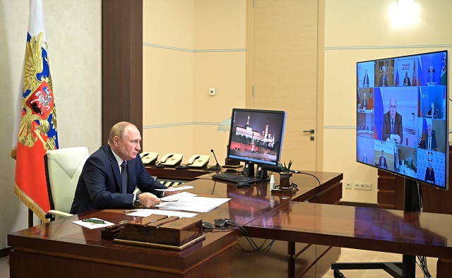 Путин заявил, что в целом удовлетворен тем, как идет работа по национальным проектам