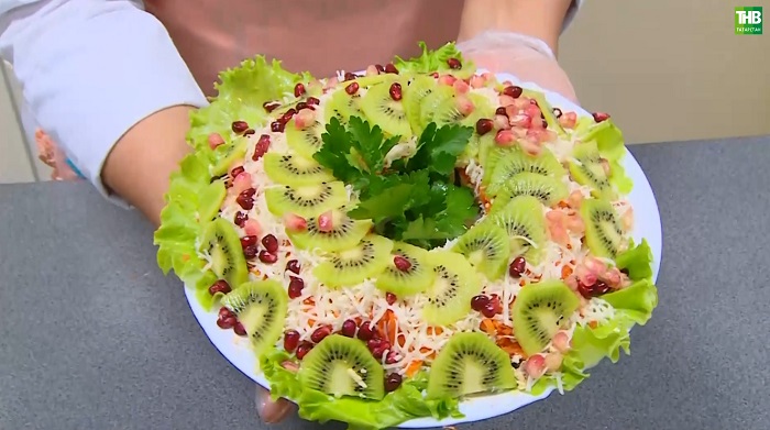 Гранат белән тәмле салат рецепты - видео