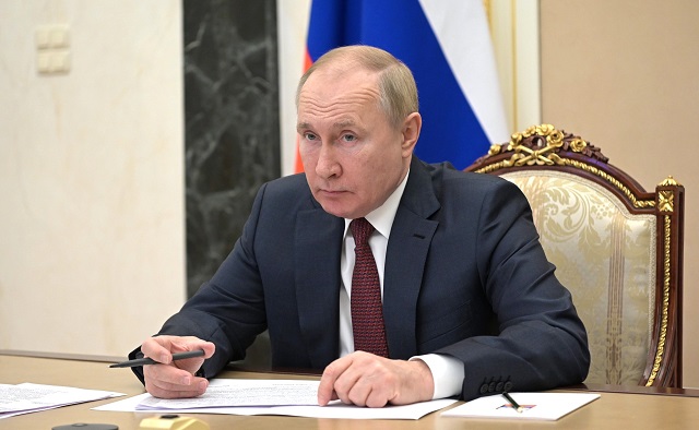 Путин призвал углубить диспансеризацию для переболевших коронавирусом граждан