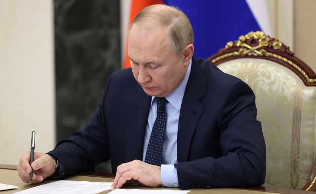 Весеннюю серию военных совещаний у Путина перенесли на более поздний срок
