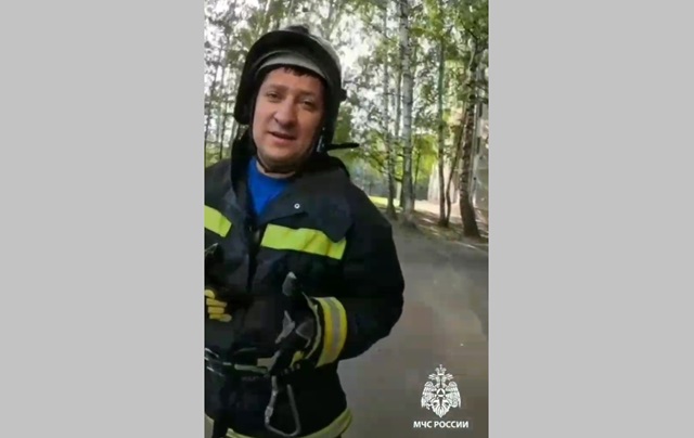 Спасение провисевшей вниз головой целый день женщины попало на видео в Татарстане