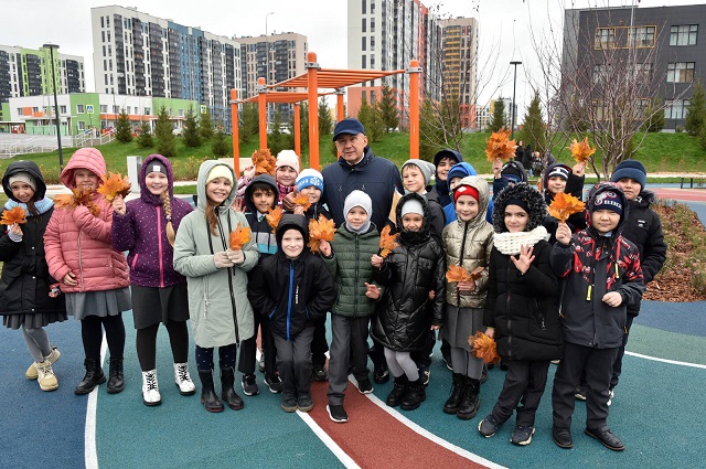 Минниханов посетил новый парк в казанском микрорайоне «Салават Купере»