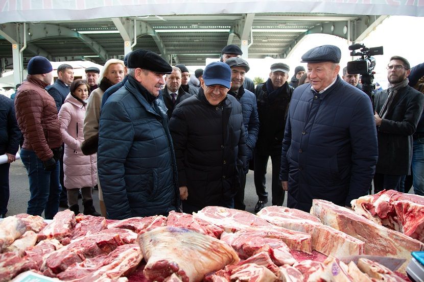 Рустам Минниханов распорядился отменить сельхозярмарки в Татарстане 28 марта