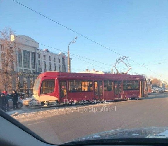 В Казани еще один трамвай сошел с рельсов