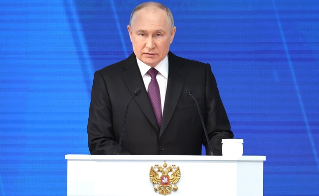 Прямая трансляция послания Владимира Путина Федеральному собранию
