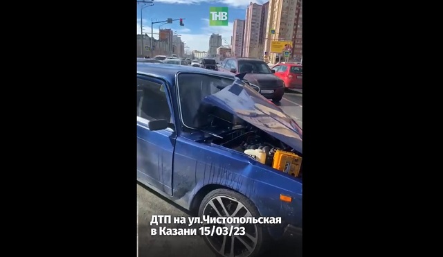 В Казани выясняют обстоятельства ДТП на улице Мусина с пострадавшими - видео