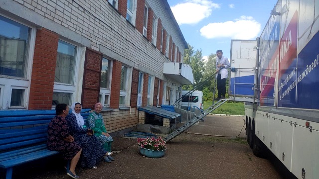Мобильную поликлинику открыли по нацпроекту в селе Арского района Татарстана