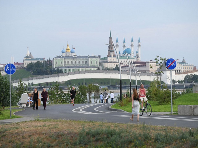 Стало известно, сколько зарабатывают секретари на ресепшене в Казани