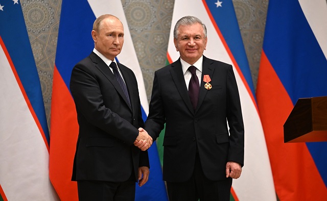 Путин поблагодарил президента Узбекистана Мирзиёева за организацию саммита ШОС