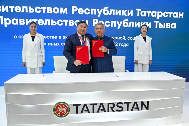 Минниханов подчеркнул интерес Татарстана к наращиванию товарооборота с Тывой