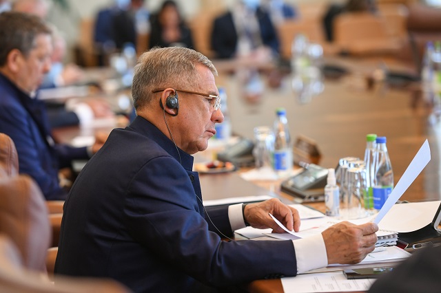 Совет директоров «Татнефти» во главе с Миннихановым утвердил бюджет компании на июнь