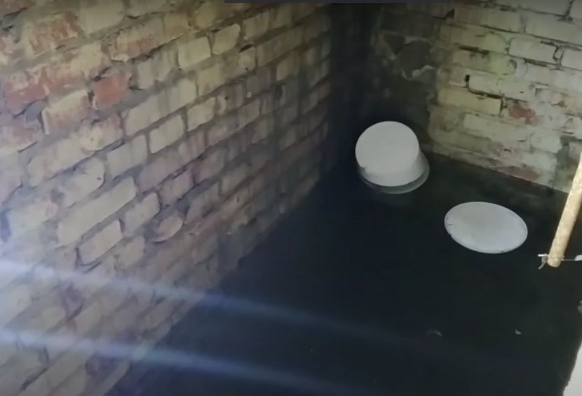 В Казани сантехник утонул в затопленном подвале жилого дома