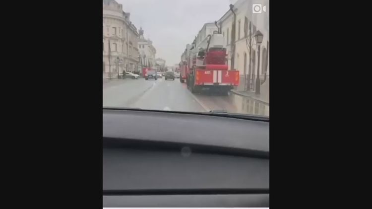 Скопление пожарных машин на улице Кремлевская в Казани шокировало очевидцев