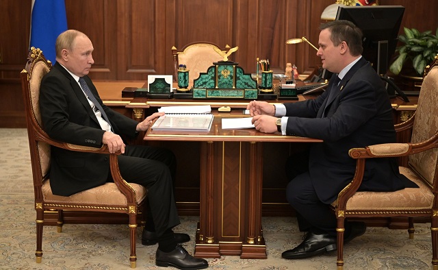 Путин позитивно оценил ход социально-экономического развития Новгородской области