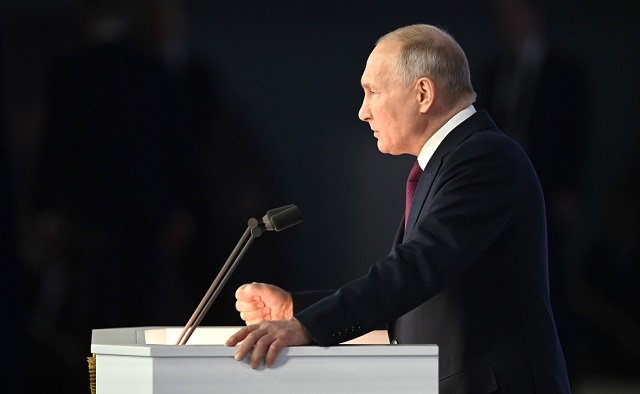 Путин запретил использование иностранных слов на государственном уровне