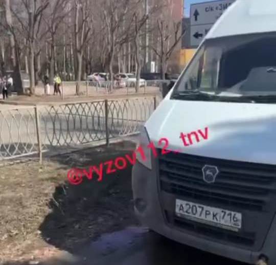 «Газель» насмерть сбила студента медколледжа в Казани