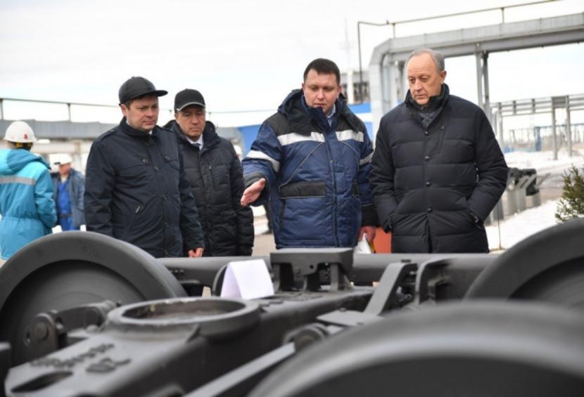 Губернатор Саратовской области отчитал министра за покупку скамеек в Татарстане