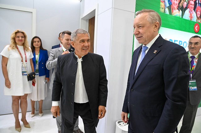 Минниханов обсудил с губернатором Санкт-Петербурга Бегловым укрепление сотрудничества