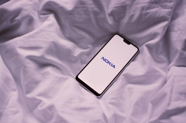 Nokia возглавила рейтинг самых надежных производителей смартфонов