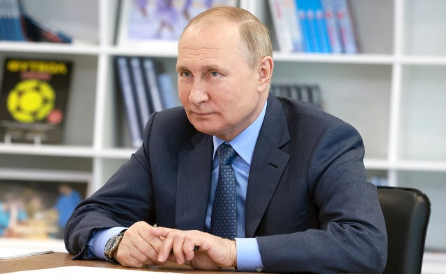 Владимир Путин поручил «Сириусу» создать в России сеть школ с передовыми методиками