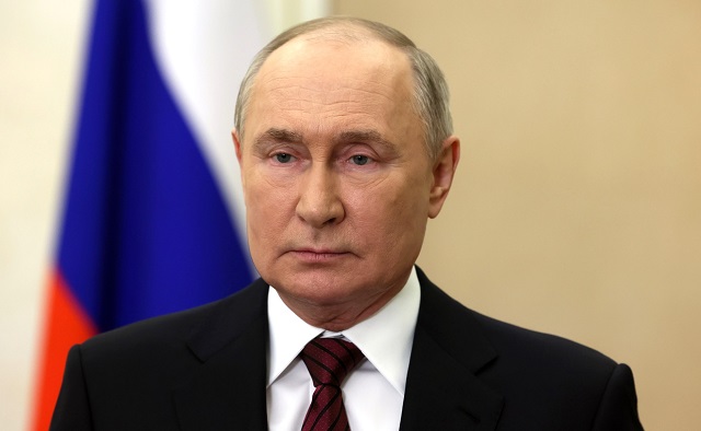 Путин: россияне никогда не забудут погибших бойцов СВО