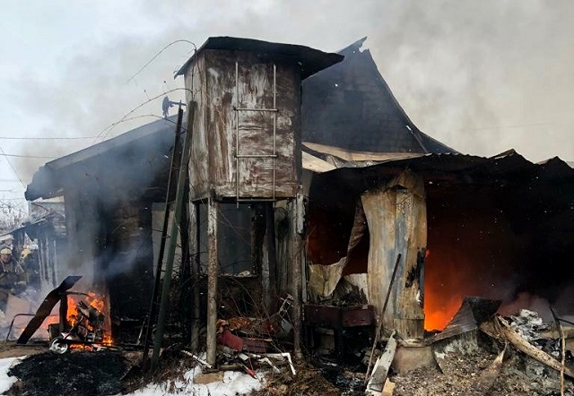 62-летний мужчина заживо сгорел на пожаре в садовом доме в Татарстане
