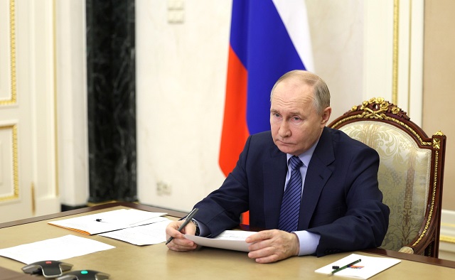Путин поручил отменить перечень имущества, за утрату которого выплачивается компенсация 