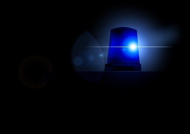 Взбесившийся пассажир «Мерседеса» устроил дебош и ударил полицейского в Казани
