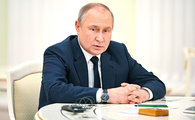 Путин поручил кабмину выделить 153 млрд рублей на льготные кредиты для аграриев