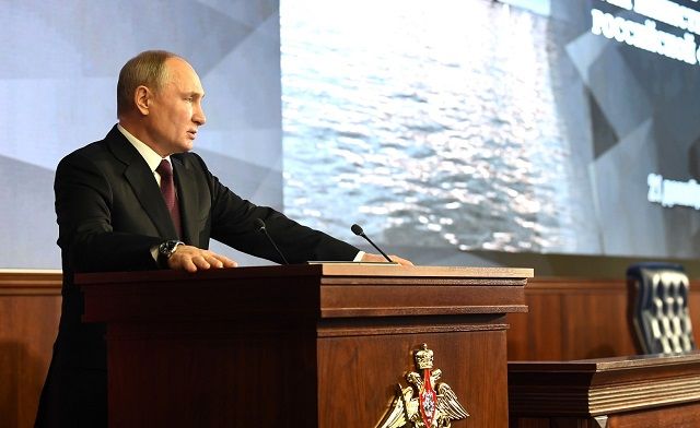 Путин подписал закон о лишении свободы за клевету в интернете 