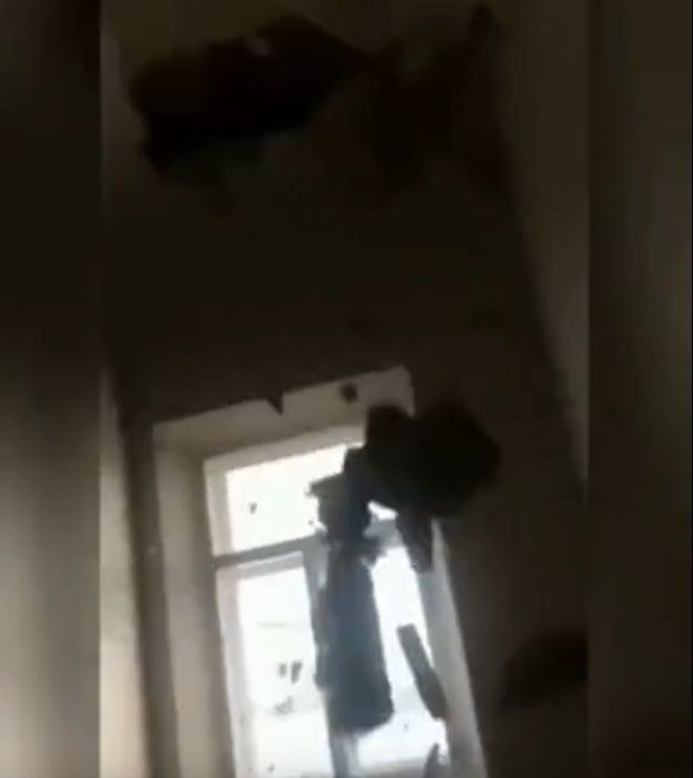 Студенты сняли на видео обрушение потолка в КФУ
