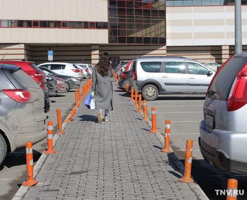Власти Казани возвращают плату за парковки по субботам