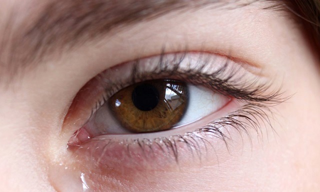 Иммунолог заявил о невероятной опасности штамма ковида «Арктур» для глаз