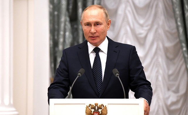 Путин не исключил ухода на карантин из-за заболеваемости ковидом в его окружении