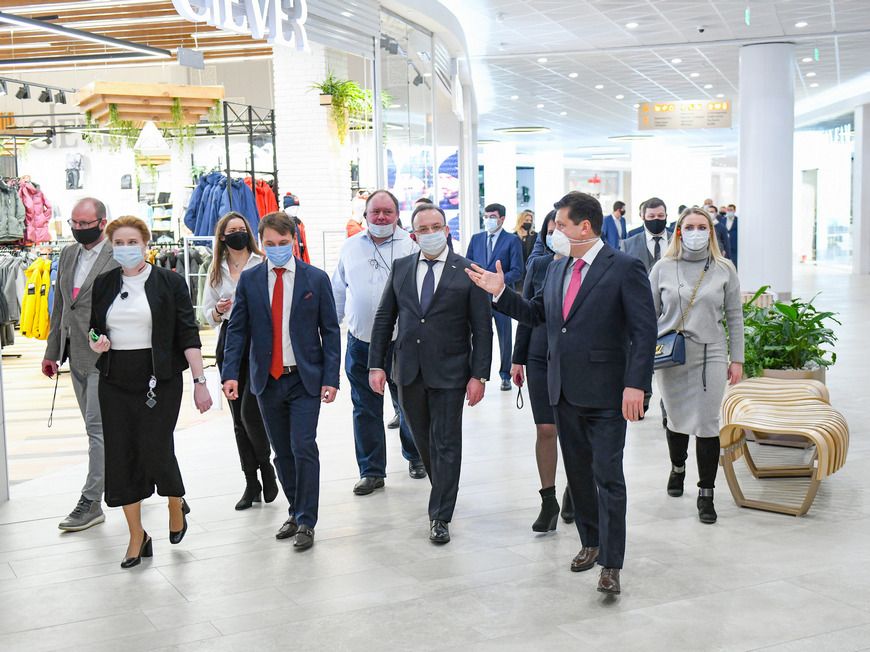 В Казани официально открылся крупнейший в Татарстане торговый центр