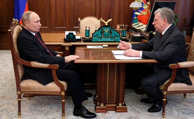 Путин обсудил с главой Счетной Палаты Кудриным итоги работы ведомства за 2021 год
