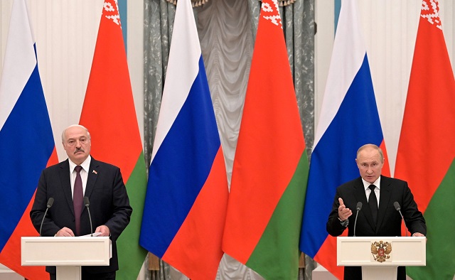 Кремль назвал дату встречи Путина и Лукашенко в Москве