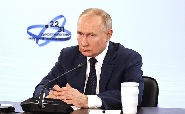Путин: глава Минфина РФ Силуанов заплачет, когда узнает о новых бюджетных расходах