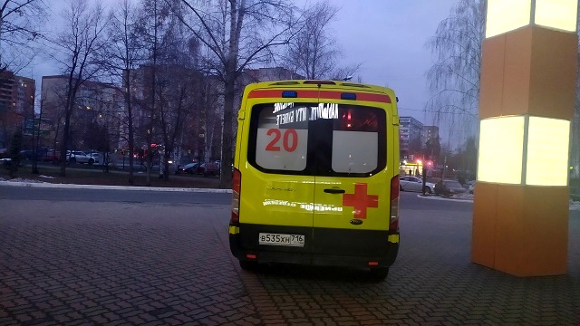 В Казани скончался выпавший из окна 17 этажа подросток