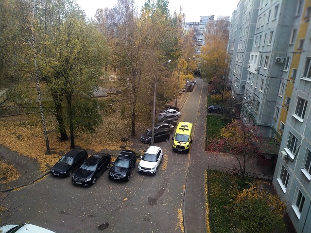 В Нижнекамске погибла выпавшая из окна восьмого этажа женщина