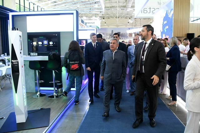 Совместные технологии: итоги второго дня делового визита Минниханова в Узбекистан