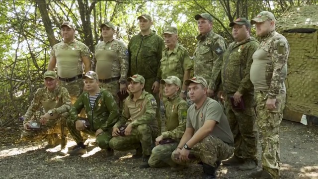 Минниханов поделился видео награждения бойцов именного батальона «Тимер», полков 621 и 1231