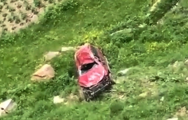 Автоледи из Нижнего Новгорода погибла, вылетев на машине с обрыва в Дагестане