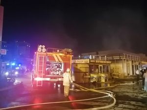 В Казани произошел пожар на Приволжском рынке