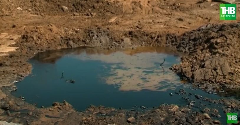 В Сабинском районе начали очищать землю, загрязненную нефтяными отходами - видео
