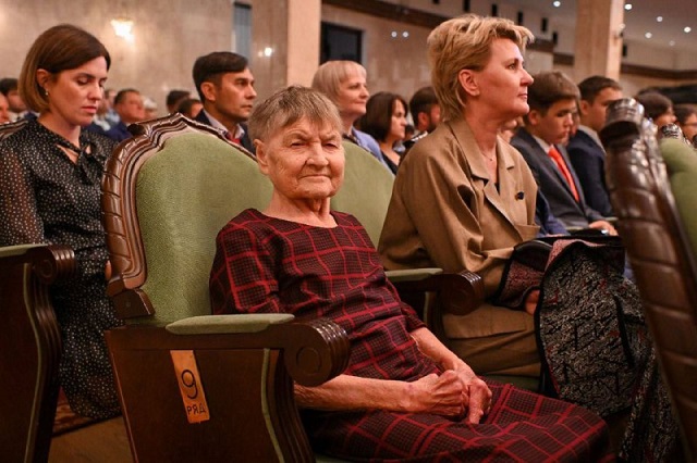 Минниханов рассказал о «бабе Тае», присутствовавшей на оглашении послания Госсовету РТ 