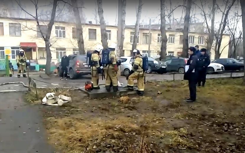 На улице Портовая в Казани вспыхнул пожар, на место прибыли огнеборцы