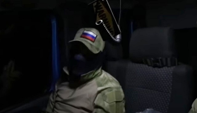 Волонтеры из Нижнекамска показали, как передают помощь бойцам спецоперации в ДНР