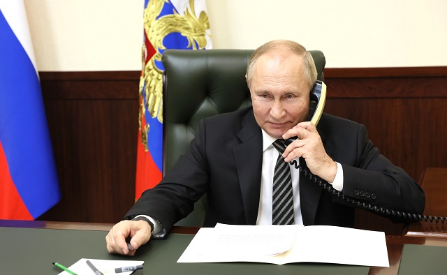Ушаков: Путин с начала года провел около 140 международных телефонных разговоров